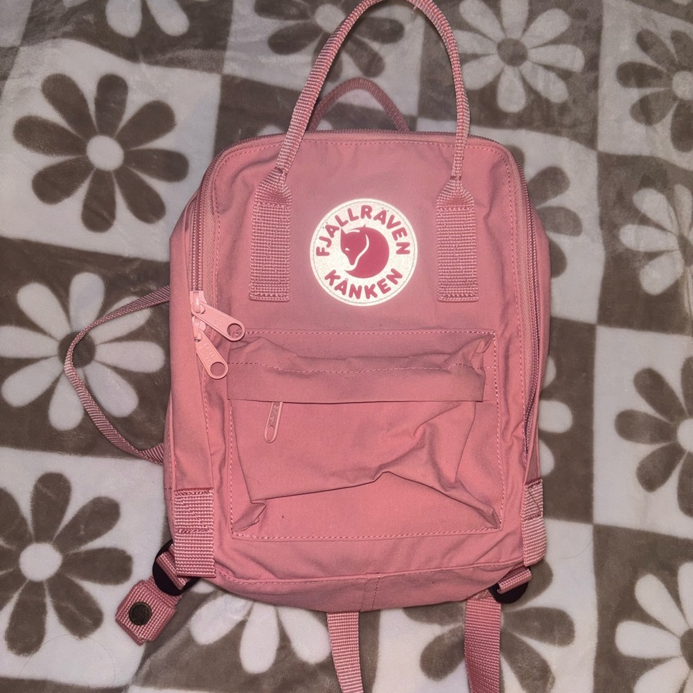 Pink Kånken mini backpack